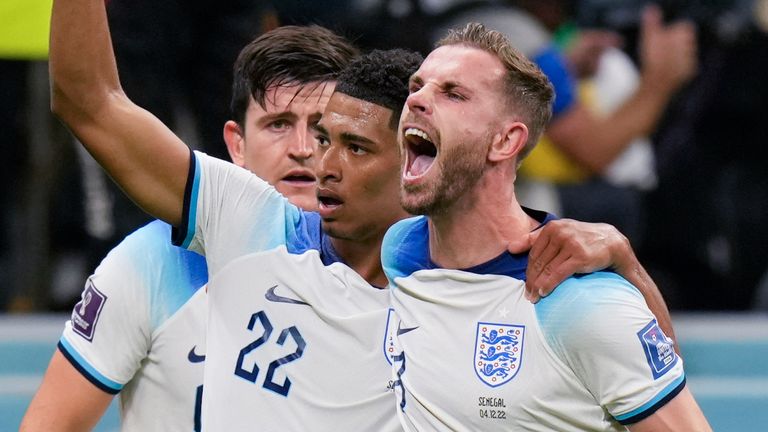 الأداء المؤكد يضع إنجلترا في دور الثمانية في كأس العالم